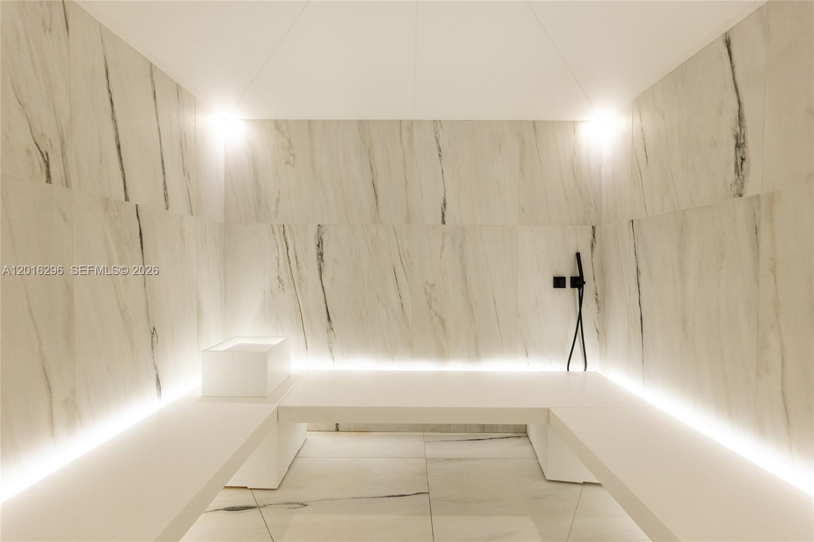 NORTH BISCAYNE BEACH AMEN - Residential