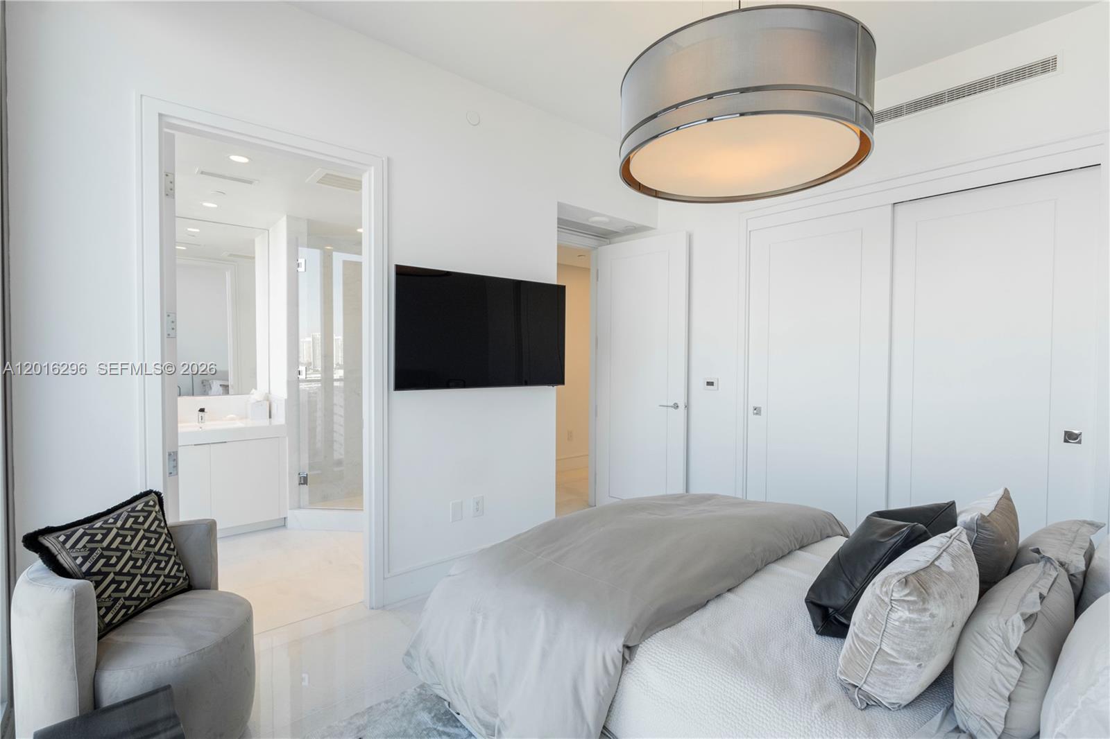 NORTH BISCAYNE BEACH AMEN - Residential