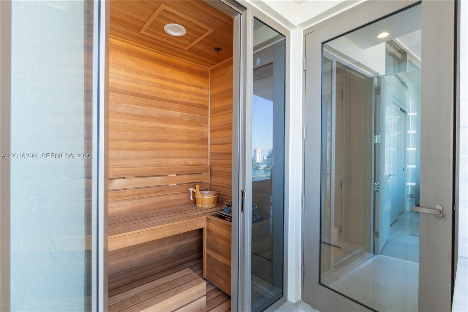 NORTH BISCAYNE BEACH AMEN - Residential