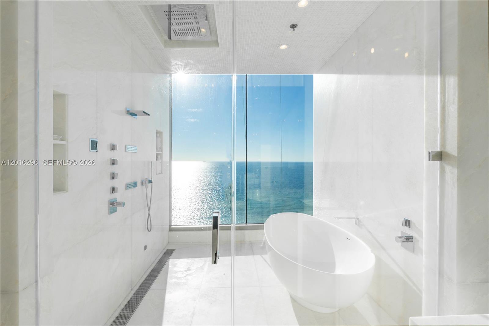 NORTH BISCAYNE BEACH AMEN - Residential