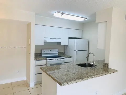 10477 NW 7th St Unit 104, Pembroke Pines, FL 33026 - MLS#: A11681702