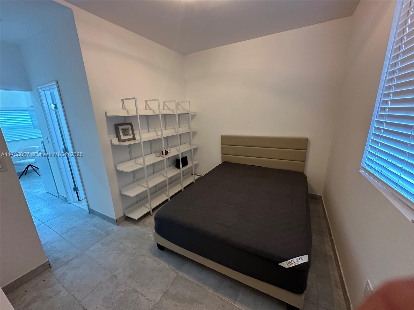 Rental Property at 445 Opa Locka Blvd 2, North Miami, Miami-Dade County, Florida - Bedrooms: 1 
Bathrooms: 1  - $1,500 MO.