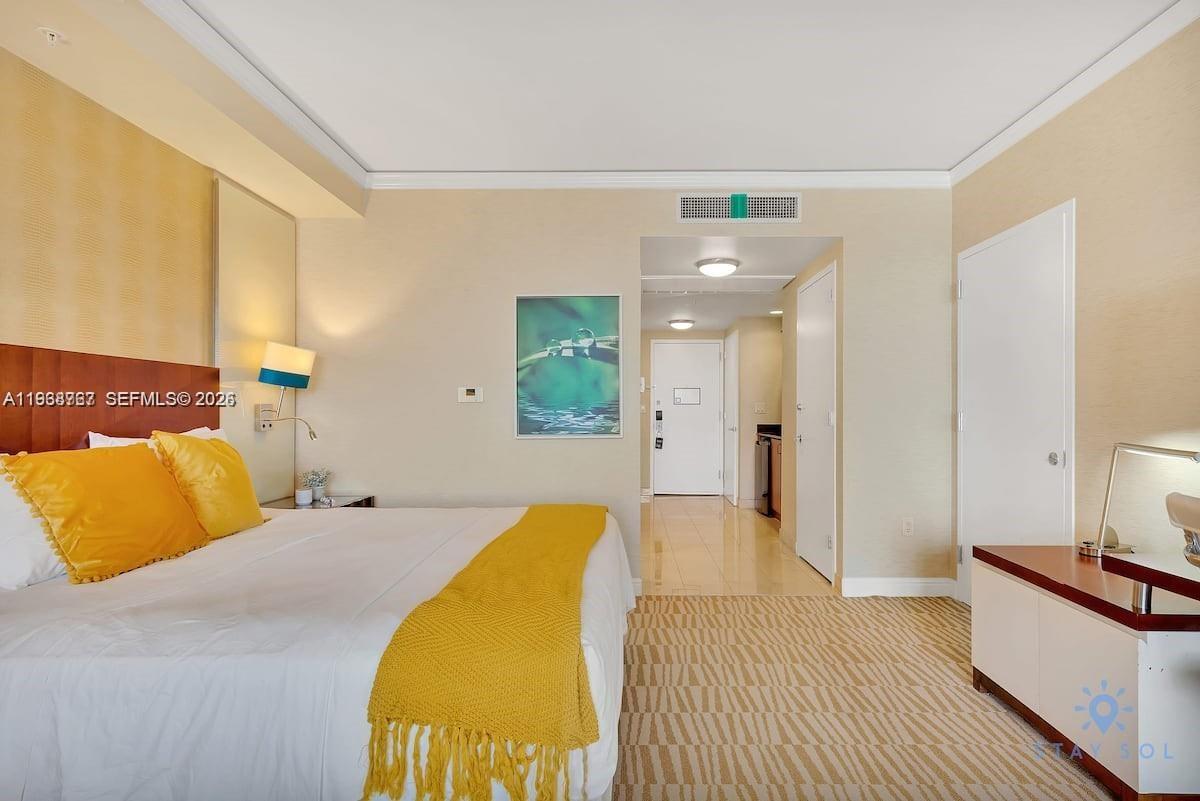 TRUMP INTERNATIONAL SONES - Residential