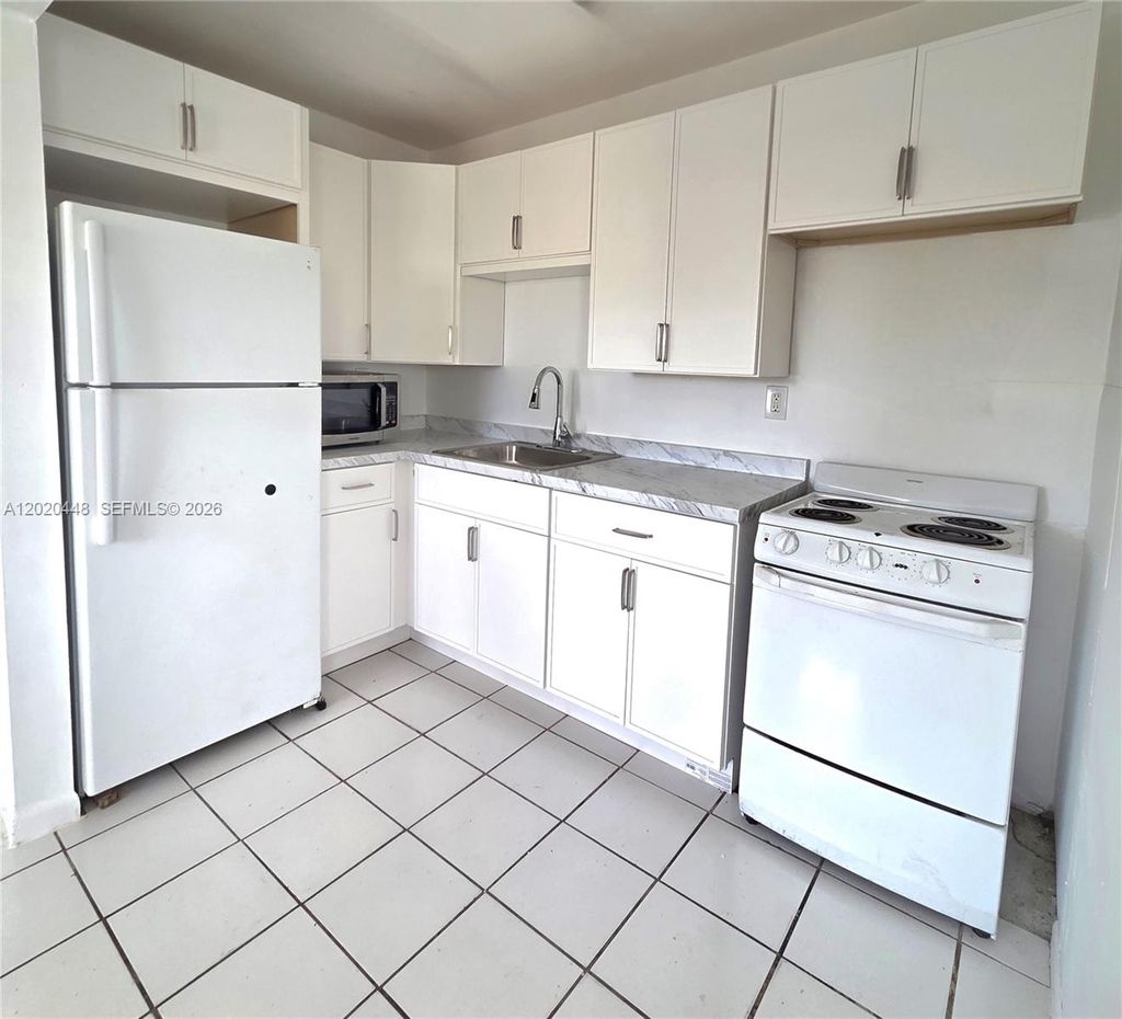 Photo of 4030 SW 61st Ave #6, Davie, FL 33314 (MLS # A12020448)