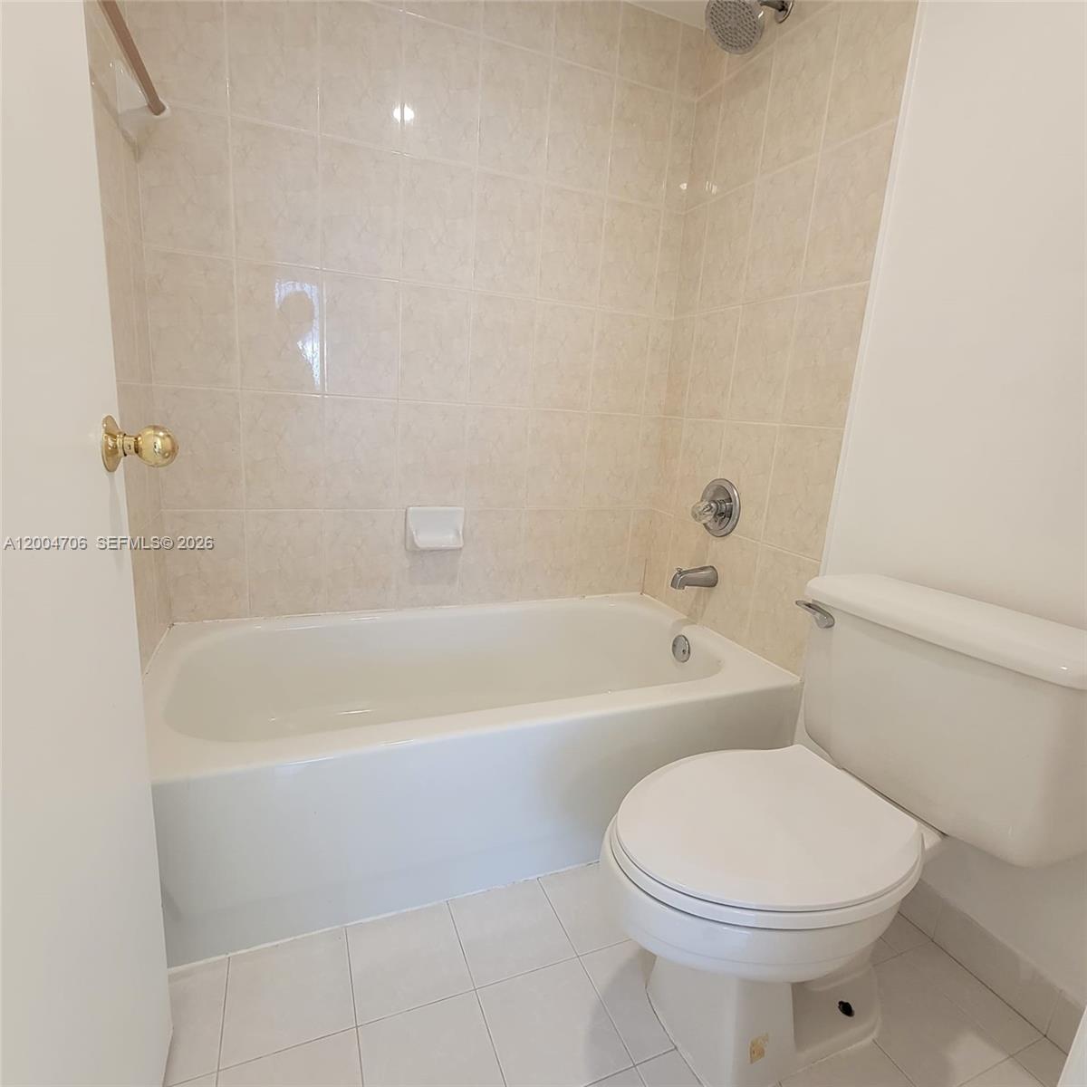 7601 Dickens Ave 402