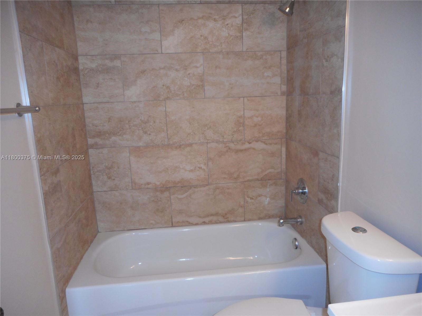 ABBEY PARK GARDENS I COND - Residential Lease