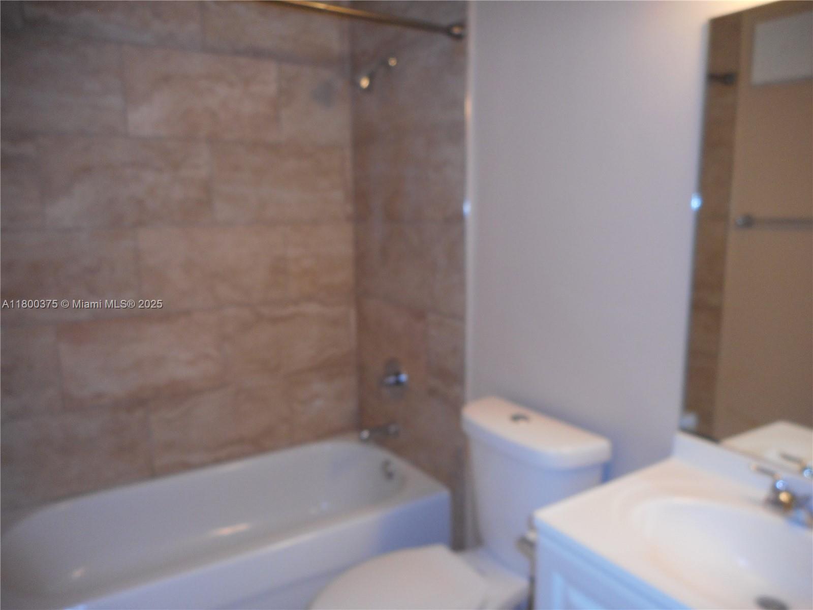 ABBEY PARK GARDENS I COND - Residential Lease