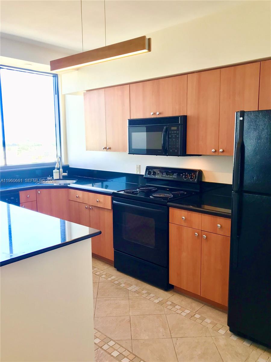 THE WAVERLY AT SOUTH BEAC - Residential Lease