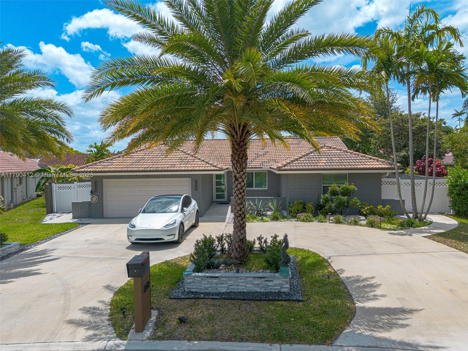 1260 NW 112th Way