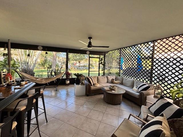 BANYAN LAKES - Residential