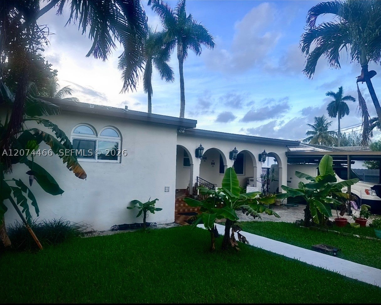 3351 NW 20th St