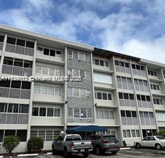 This is a 55+ community (no one under the age of 18 years old) located in desirable secluded area of Hallandale Beach. Conveniently located within walking distance to the Gulfstream Racetrack and Casino, local library, new YMCA and numerous restaurants, shopping and entertainment. OWNER WILL CONSIDER OPTION TO PURCHASE.