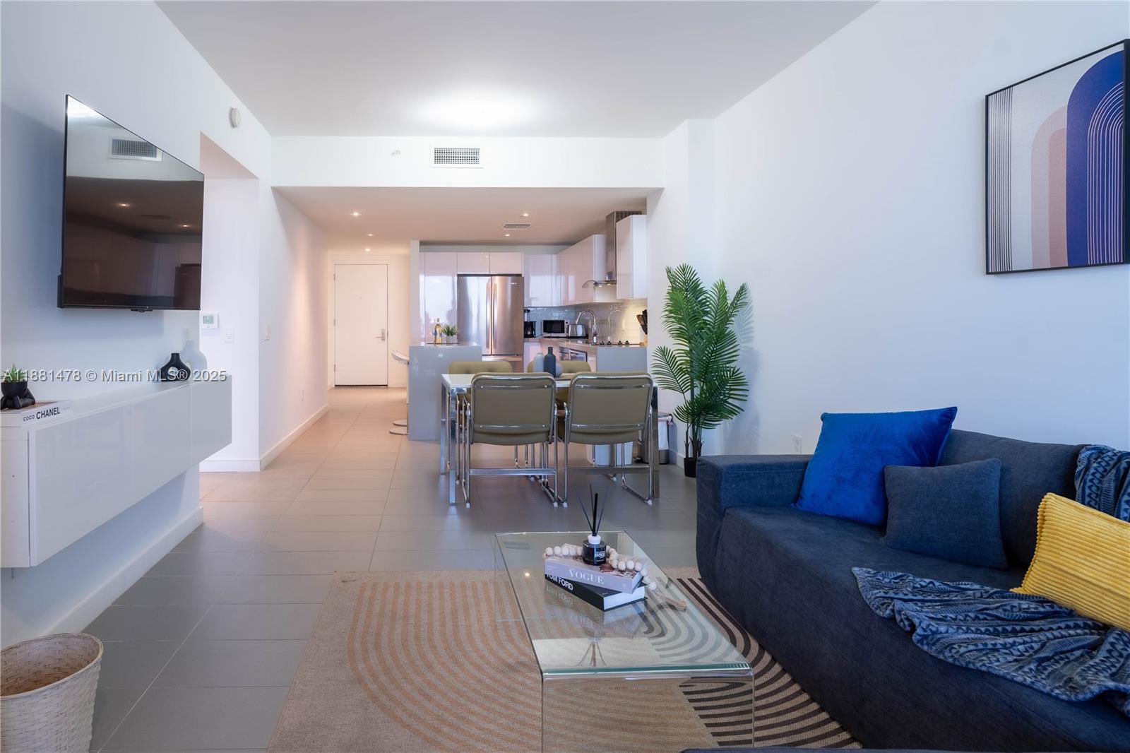 CANVAS CONDO - Residential