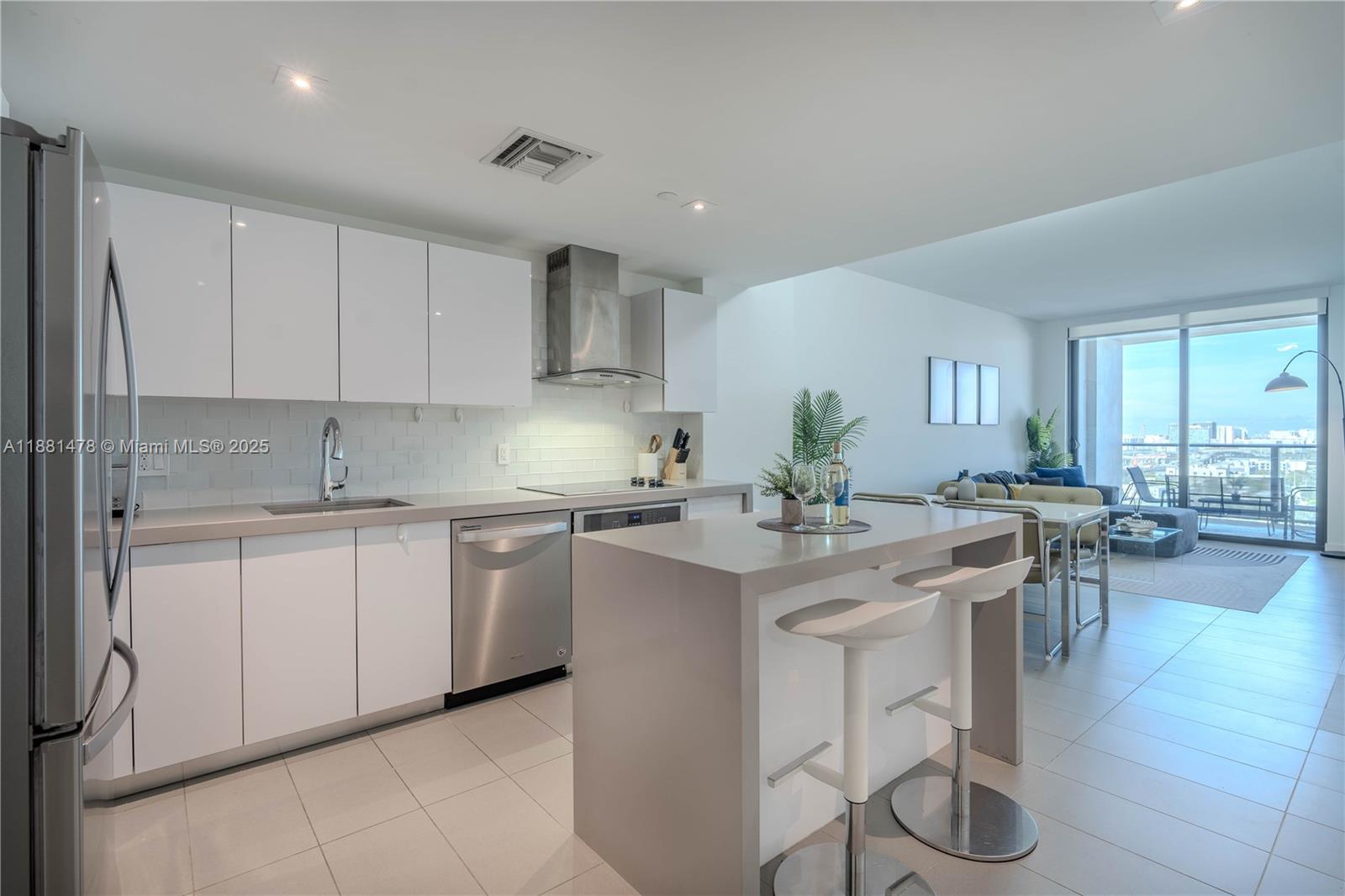 Stunning 1 Bed + Den / 1.5 Bath in Canvas, in Miami’s Arts & Entertainment District, ready for immediate occupancy. This modern residence offers sweeping views through floor-to-ceiling windows, high ceilings, and an open layout. Access all the building’s premier amenities including three pools, full gym, spa, racquetball court, and 24/7 secured entry. Ideal location—minutes to Wynwood, Design District, Brickell, and South Beach. Easy to show; contact listing agent for access.