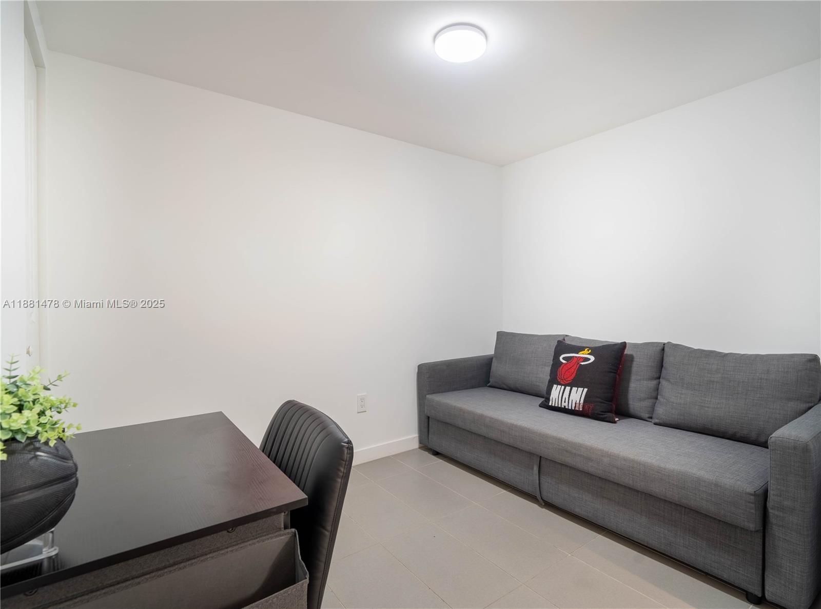 CANVAS CONDO - Residential