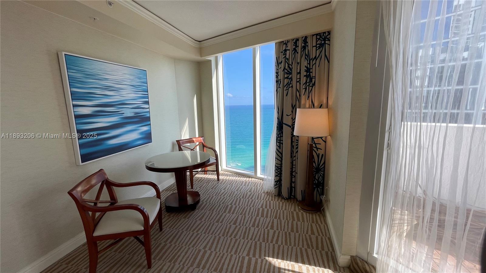 TRUMP INTERNATIONAL SONES - Residential