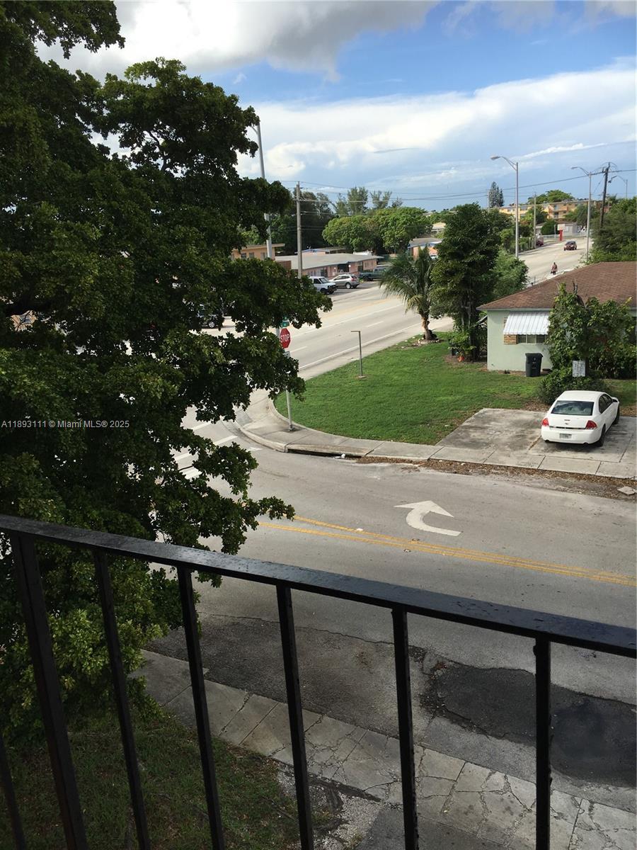 TROPICAL TERRACE CONDO - Residential Lease