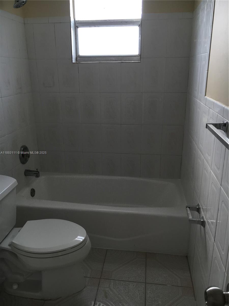 TROPICAL TERRACE CONDO - Residential Lease
