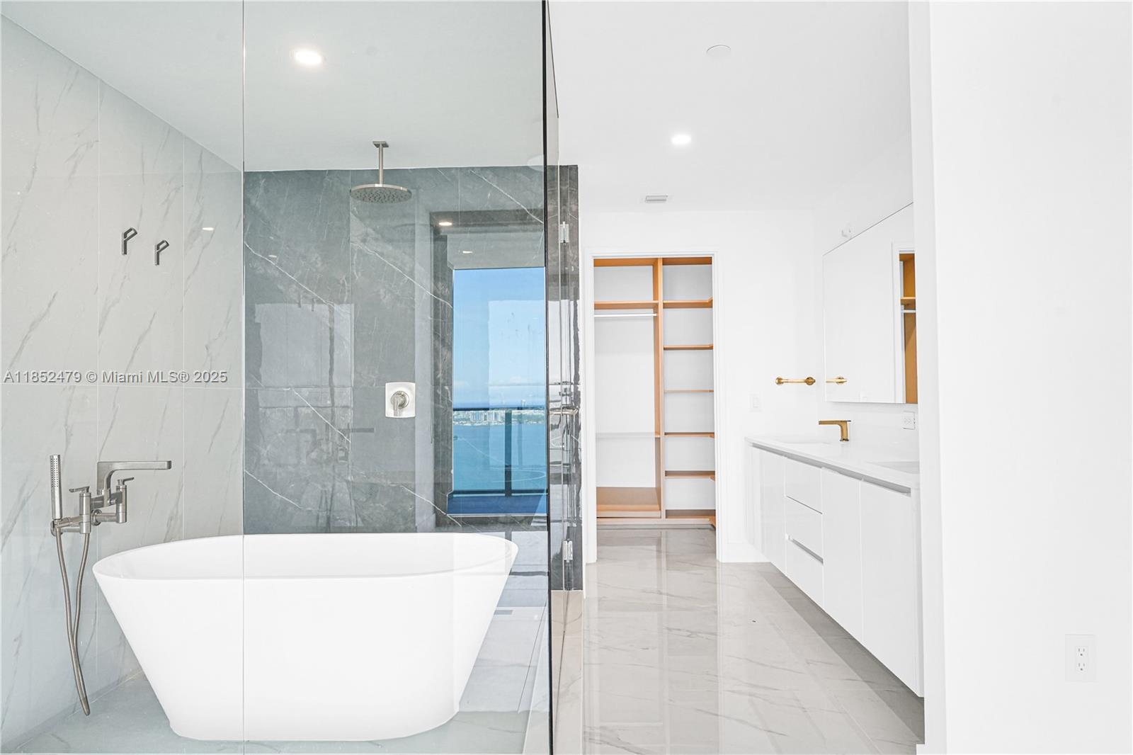 Aria Reserve Miami - Residential