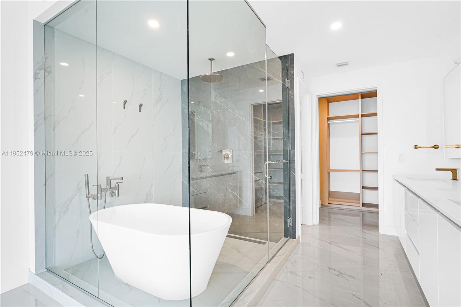 Aria Reserve Miami - Residential