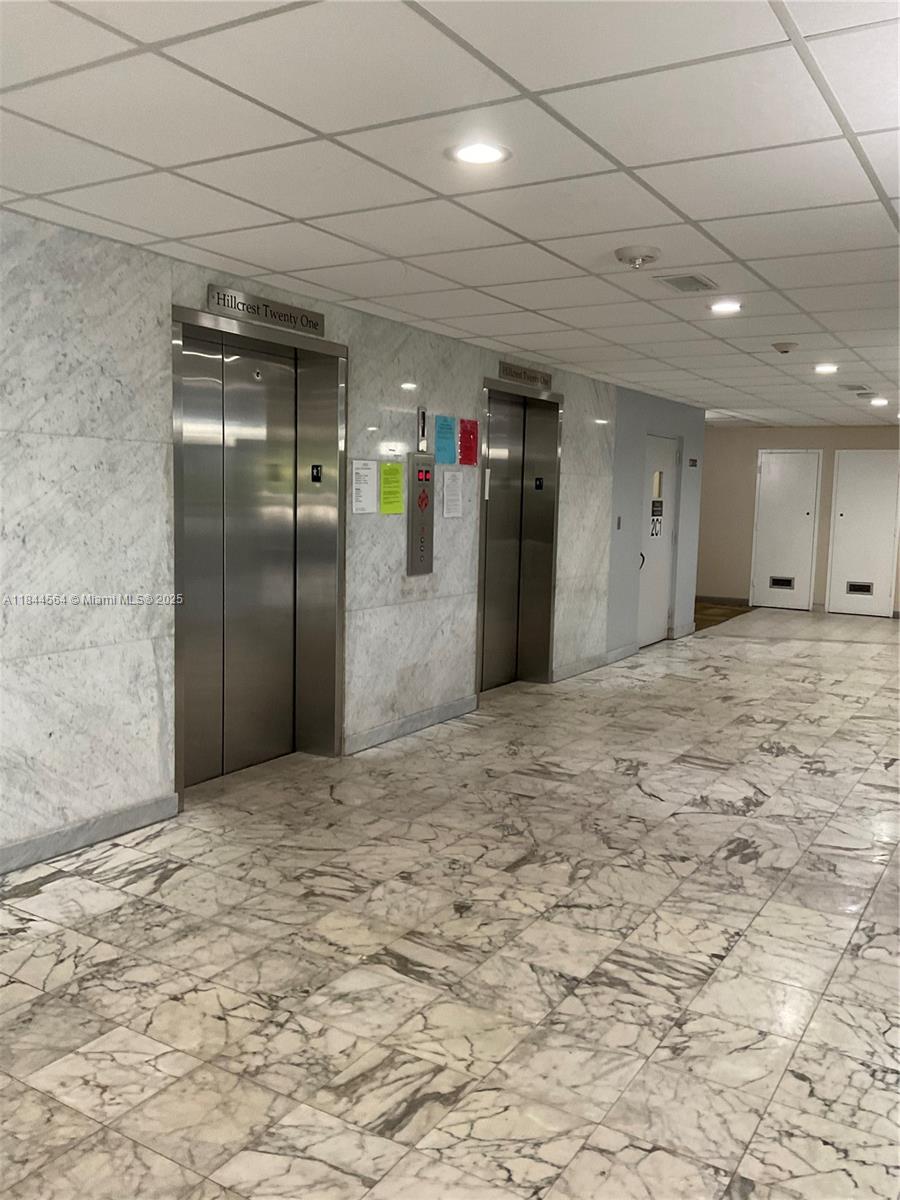 HILLCREST NO 21 CONDO - Residential