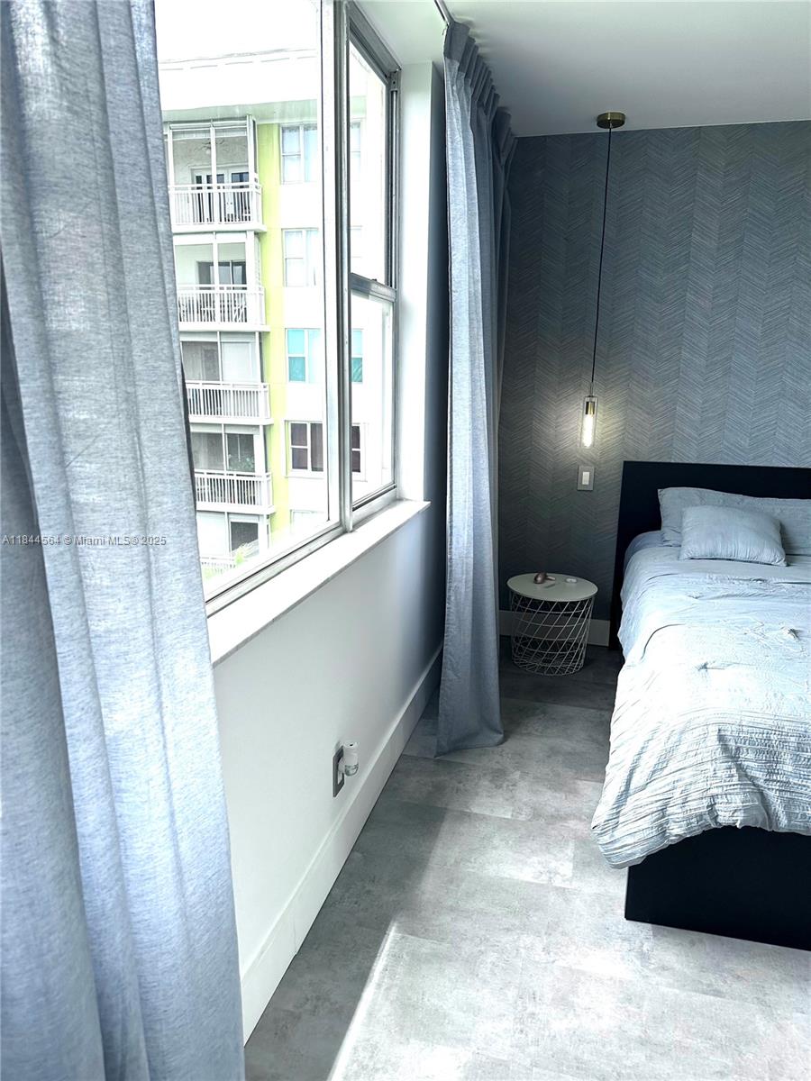 HILLCREST NO 21 CONDO - Residential