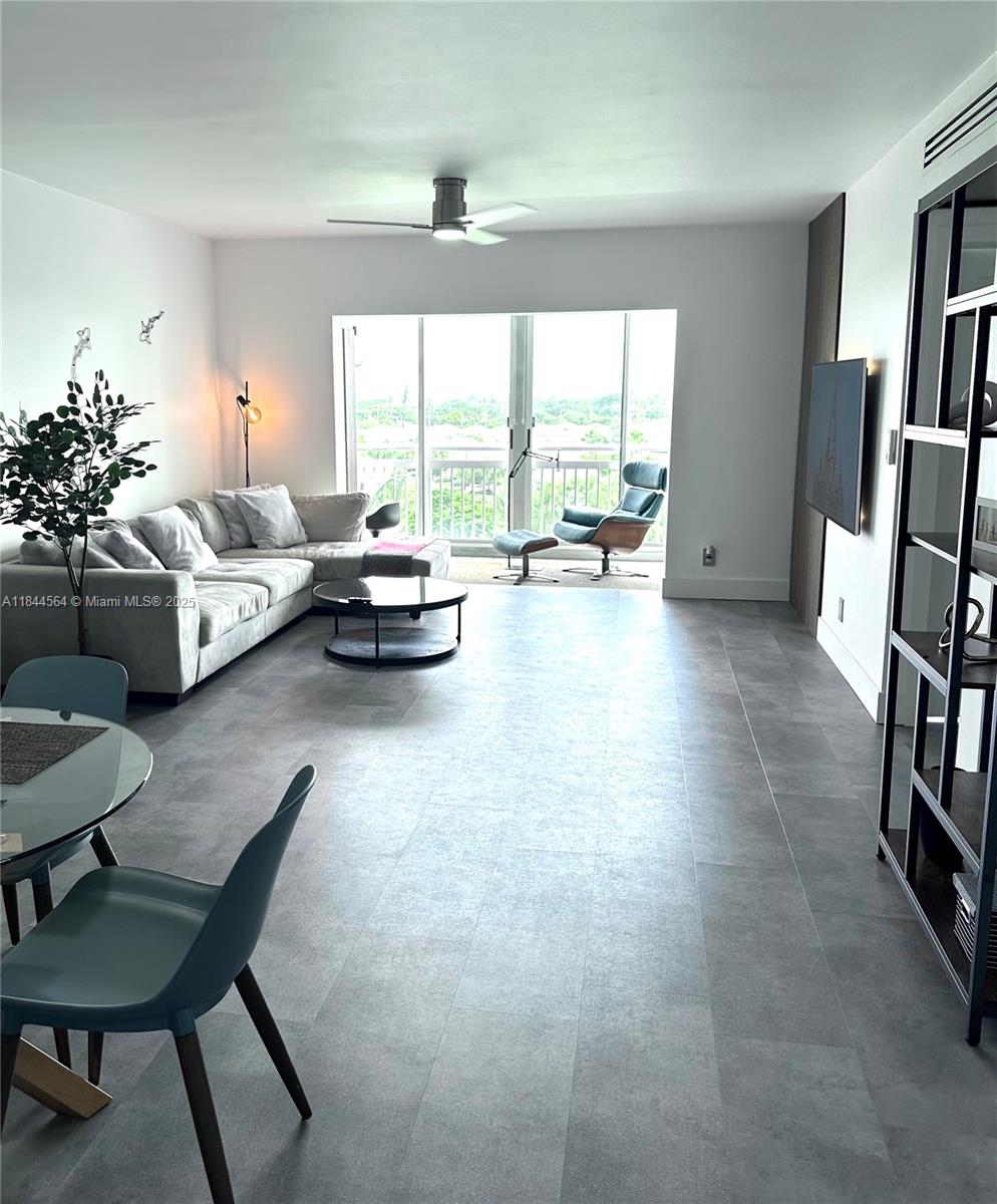 HILLCREST NO 21 CONDO - Residential