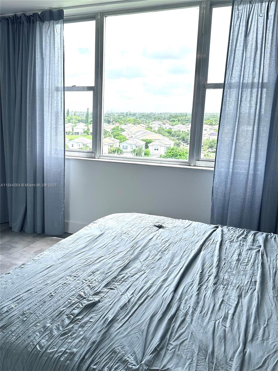 HILLCREST NO 21 CONDO - Residential