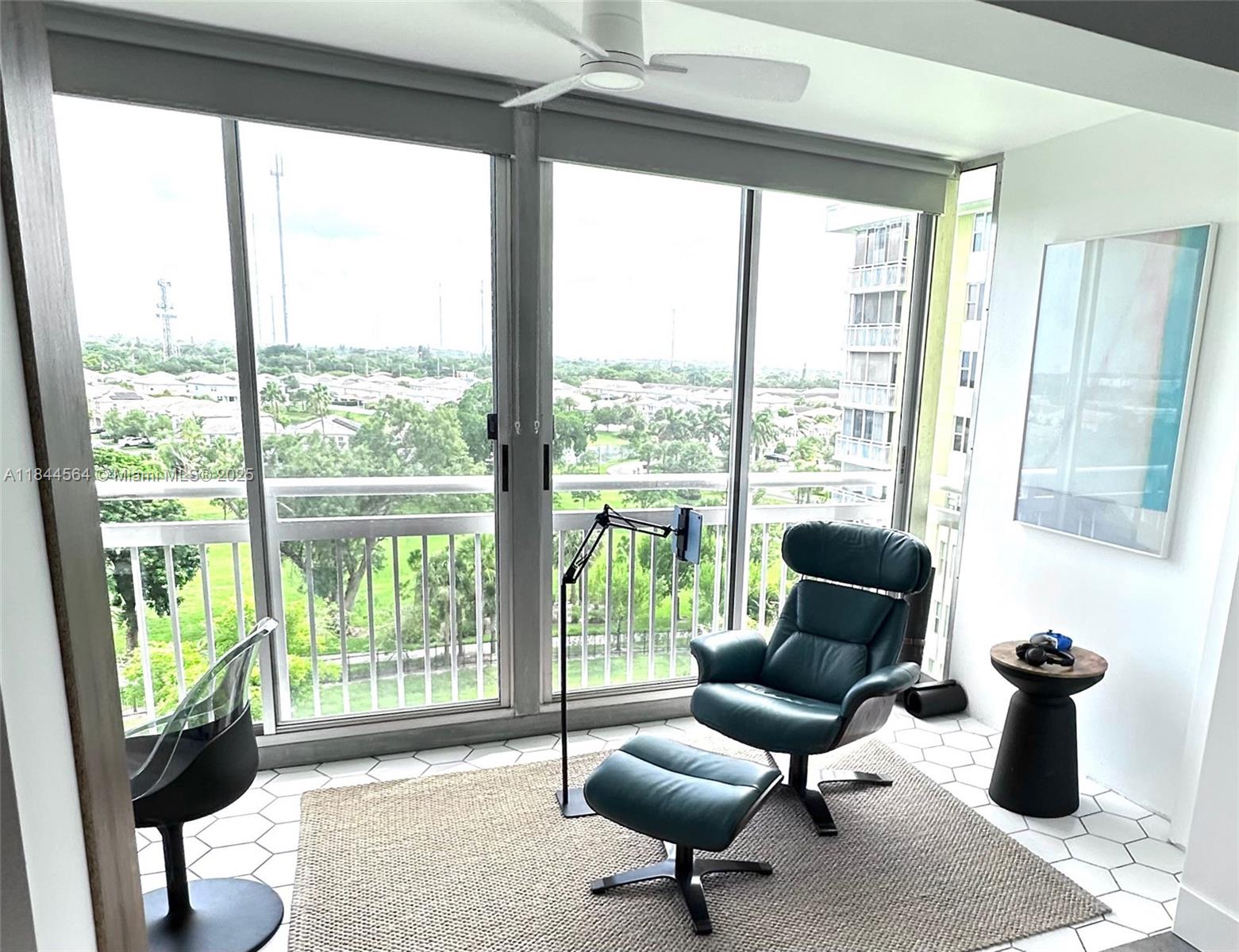 HILLCREST NO 21 CONDO - Residential