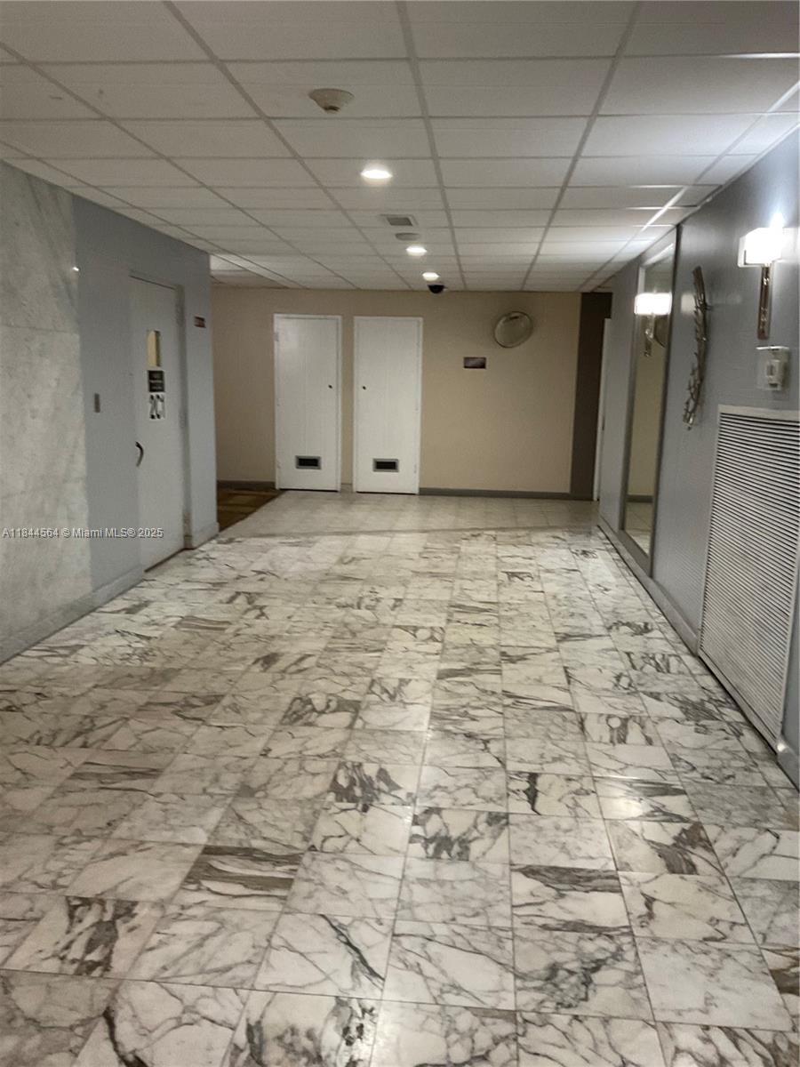 HILLCREST NO 21 CONDO - Residential