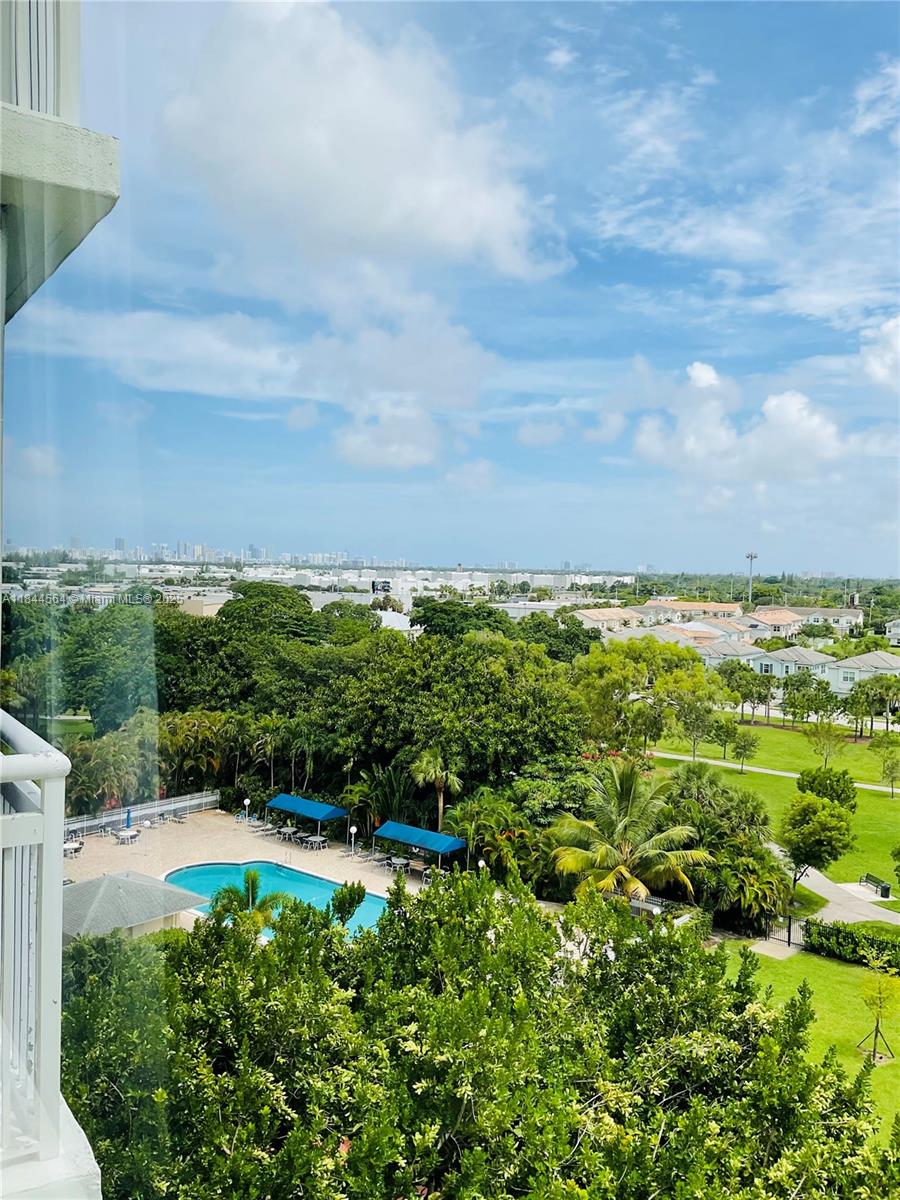 HILLCREST NO 21 CONDO - Residential