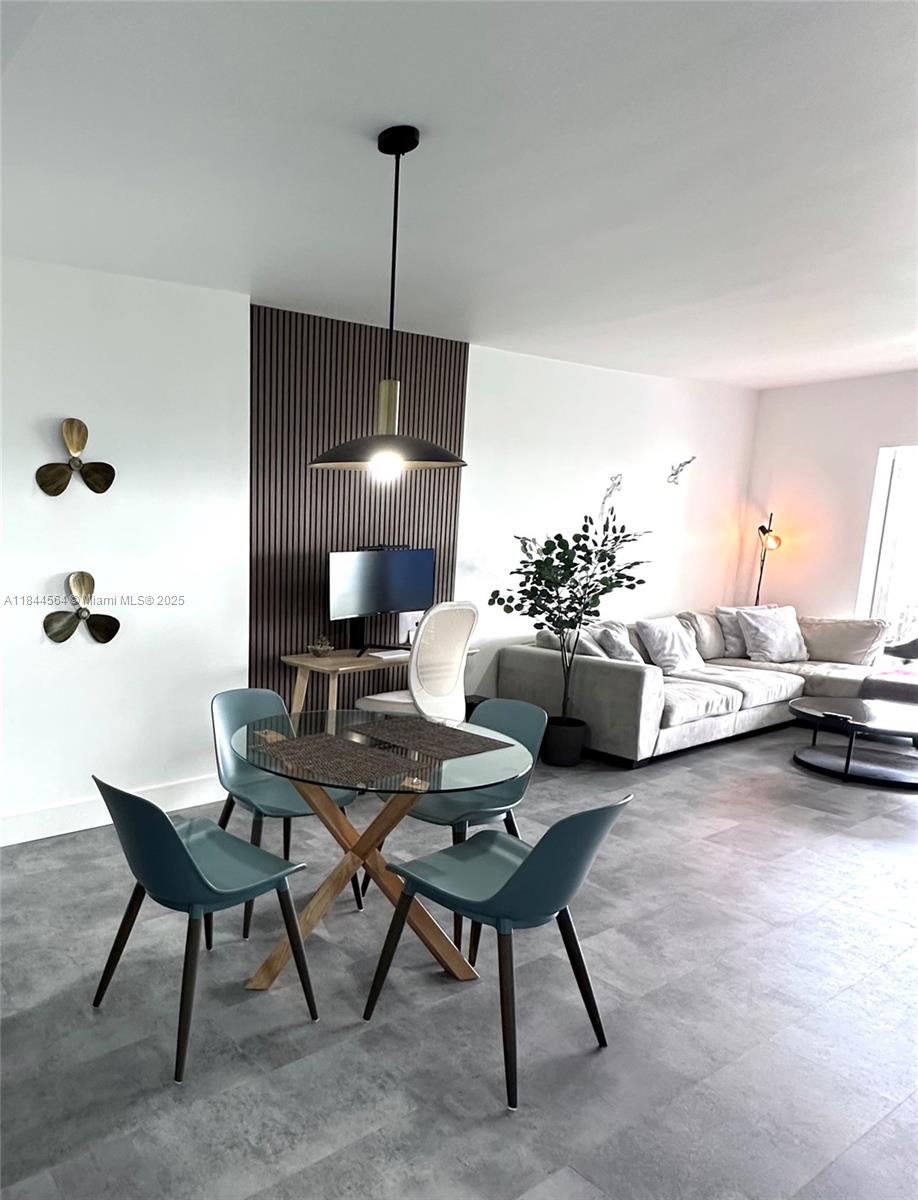 HILLCREST NO 21 CONDO - Residential