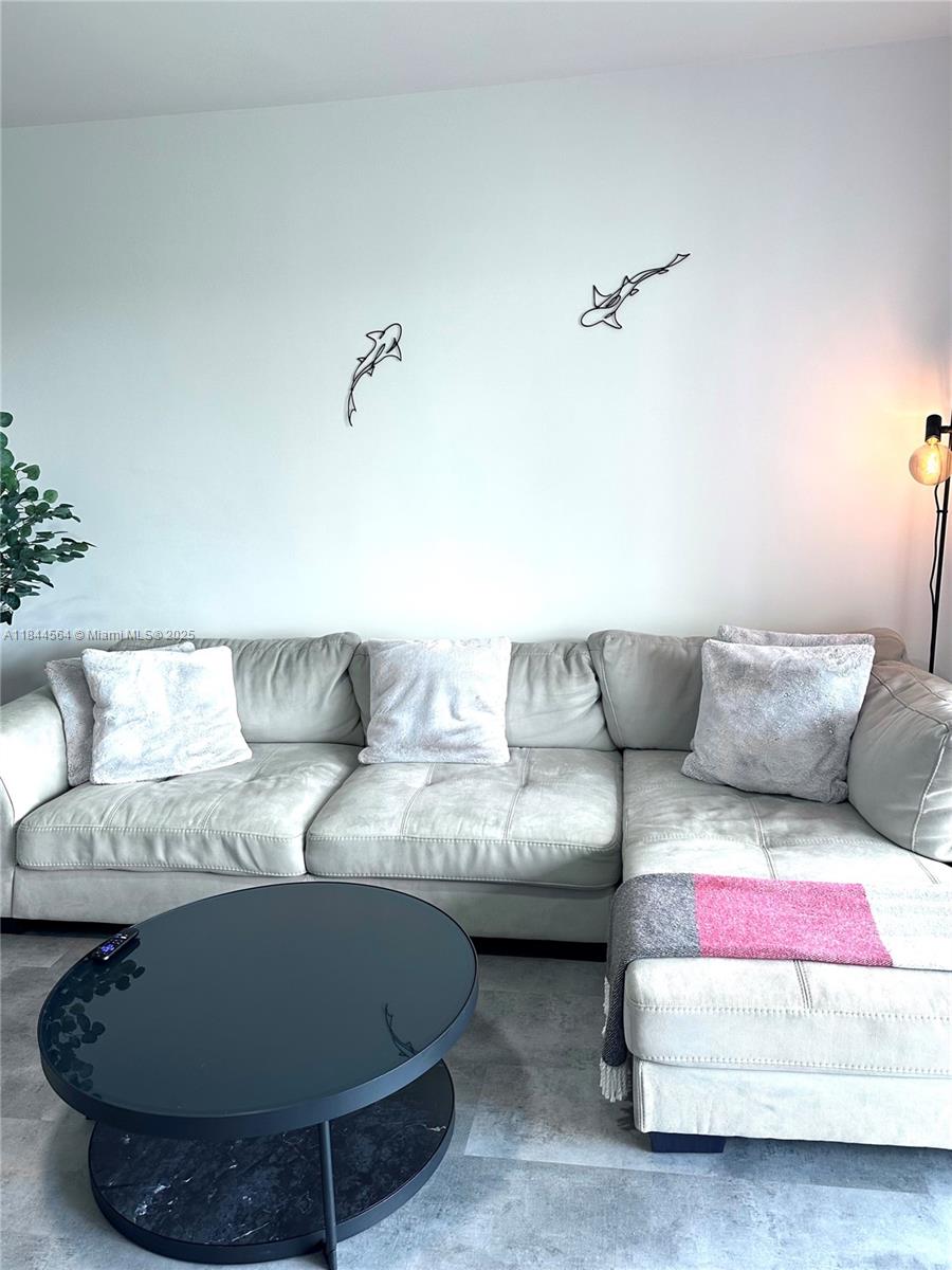 HILLCREST NO 21 CONDO - Residential