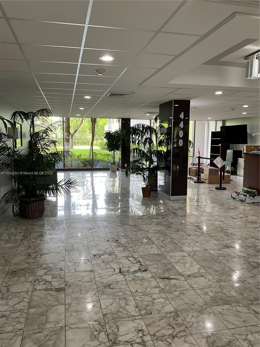 HILLCREST NO 21 CONDO - Residential