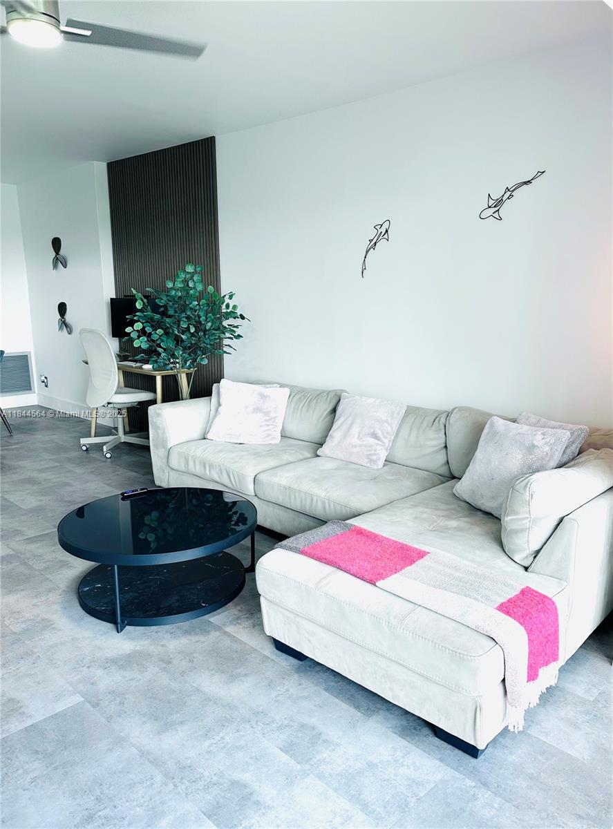 HILLCREST NO 21 CONDO - Residential