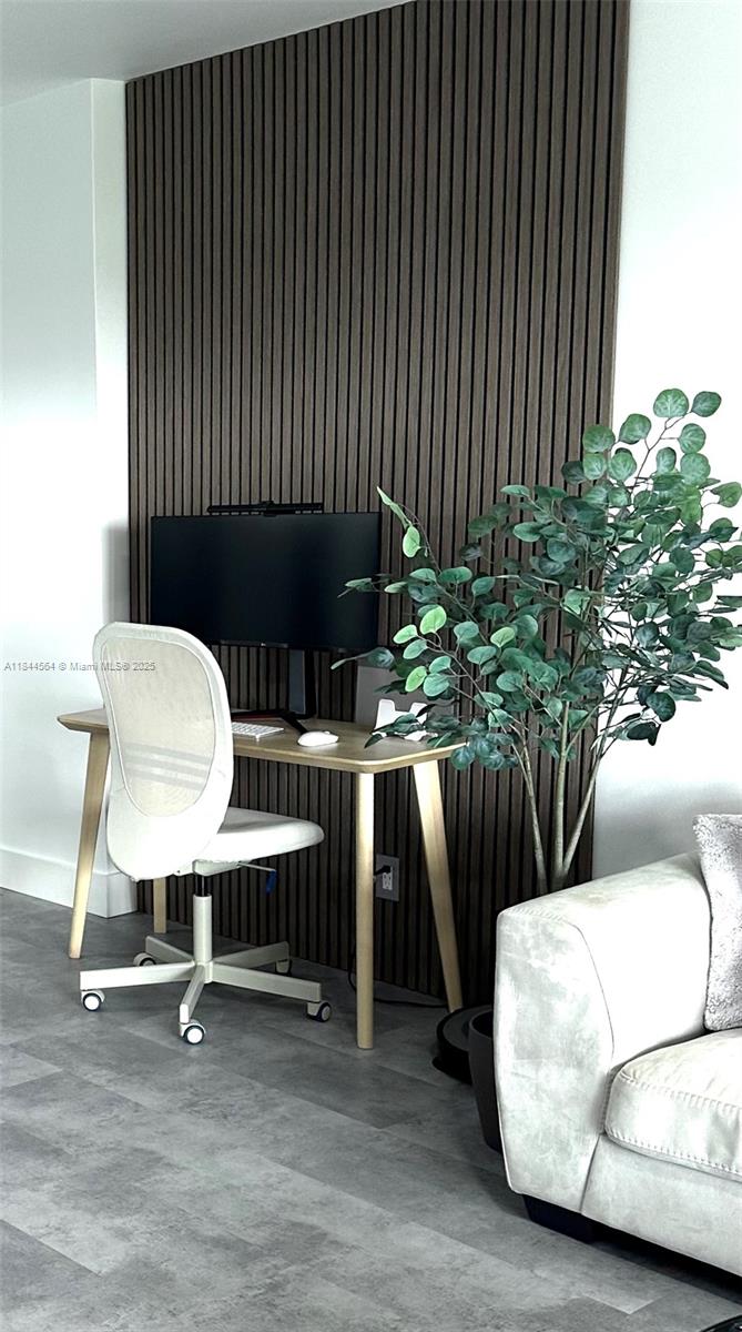 HILLCREST NO 21 CONDO - Residential