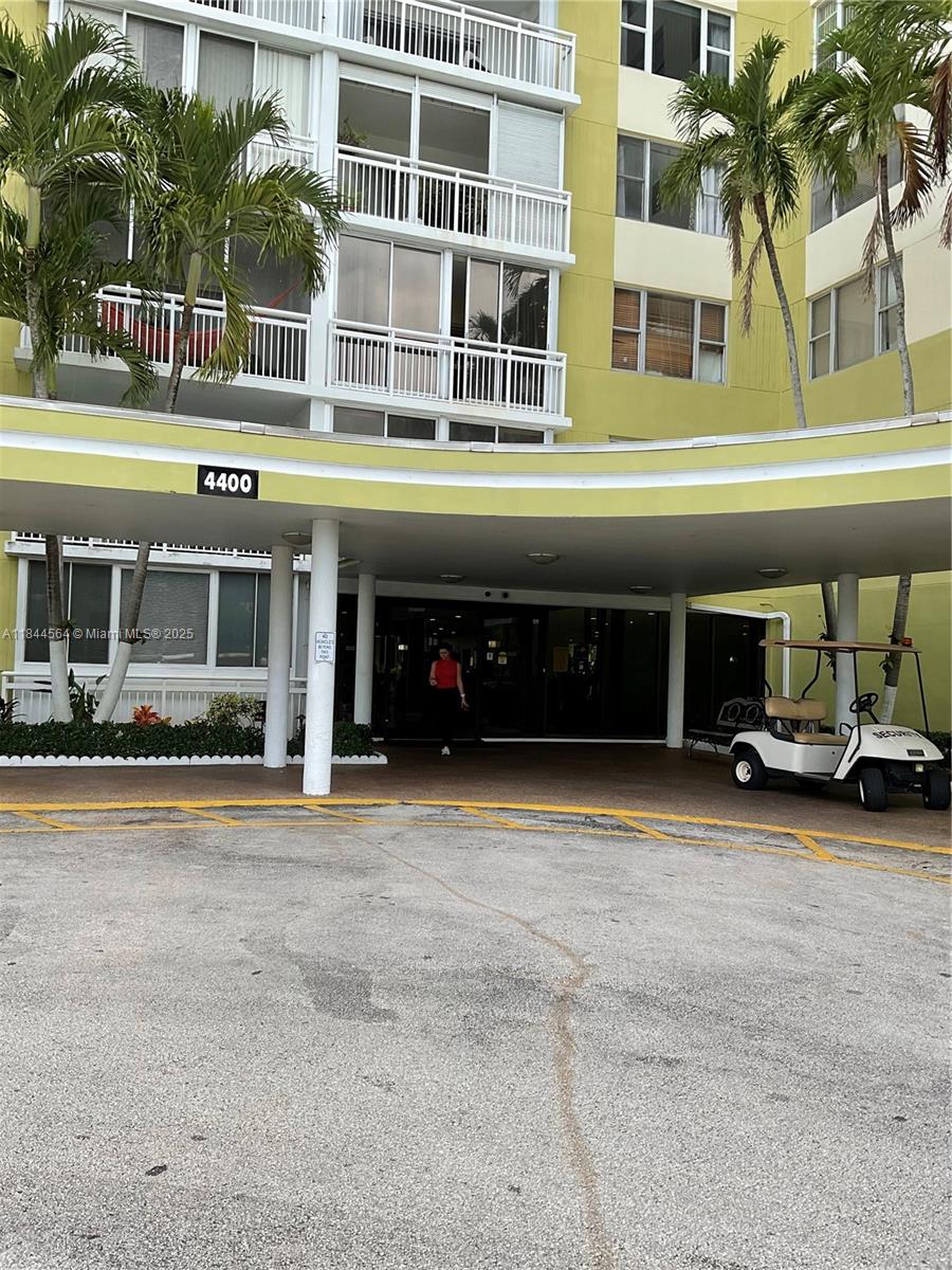 HILLCREST NO 21 CONDO - Residential