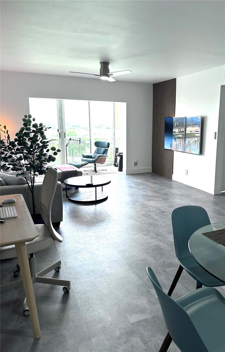 HILLCREST NO 21 CONDO - Residential