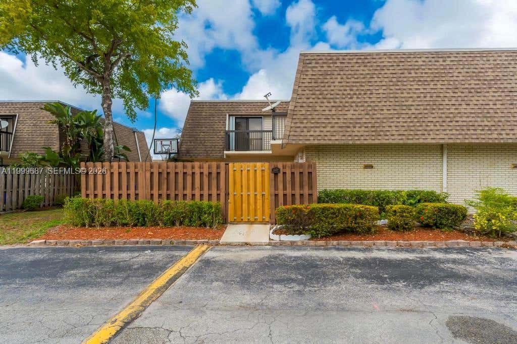 Photo of 8107 SW 23rd Ct #29D, North Lauderdale, FL 33068 (MLS # A11999687)