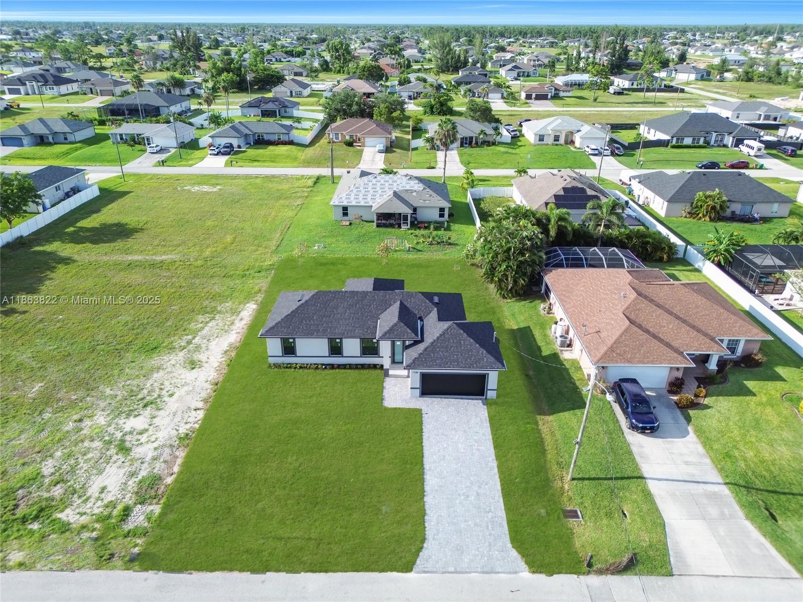 CAPE CORAL - Residential