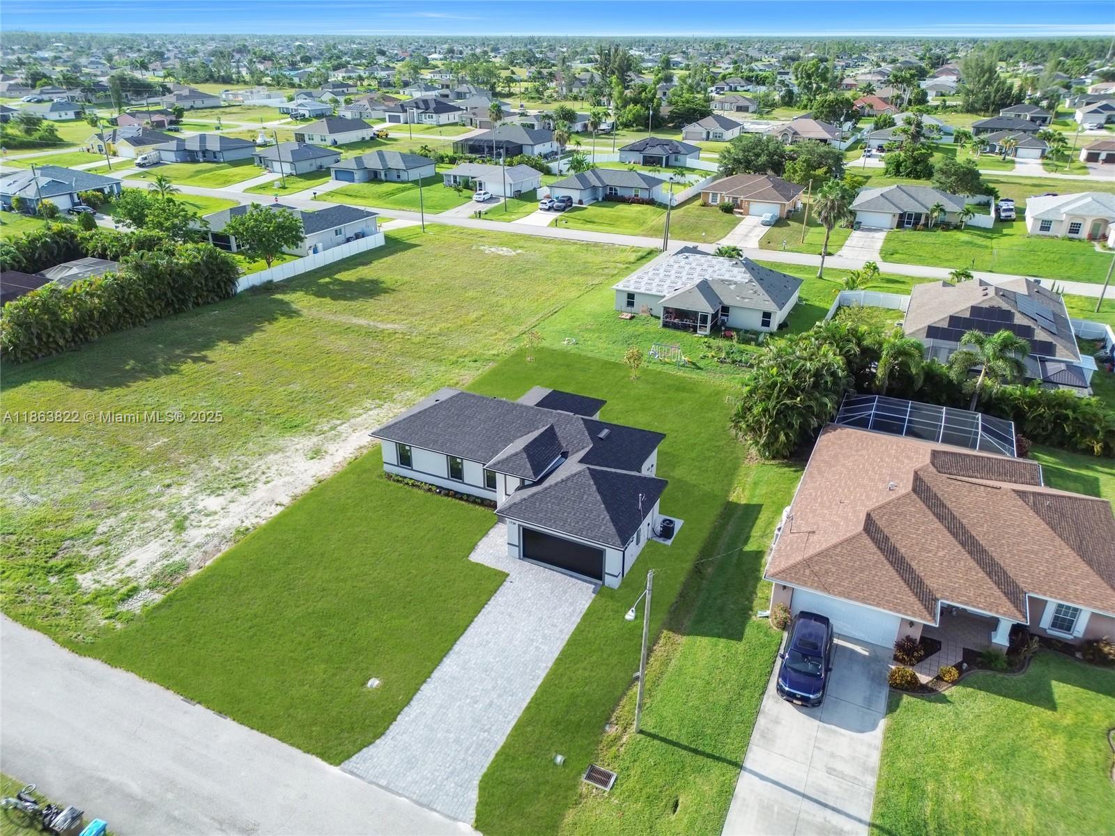CAPE CORAL - Residential