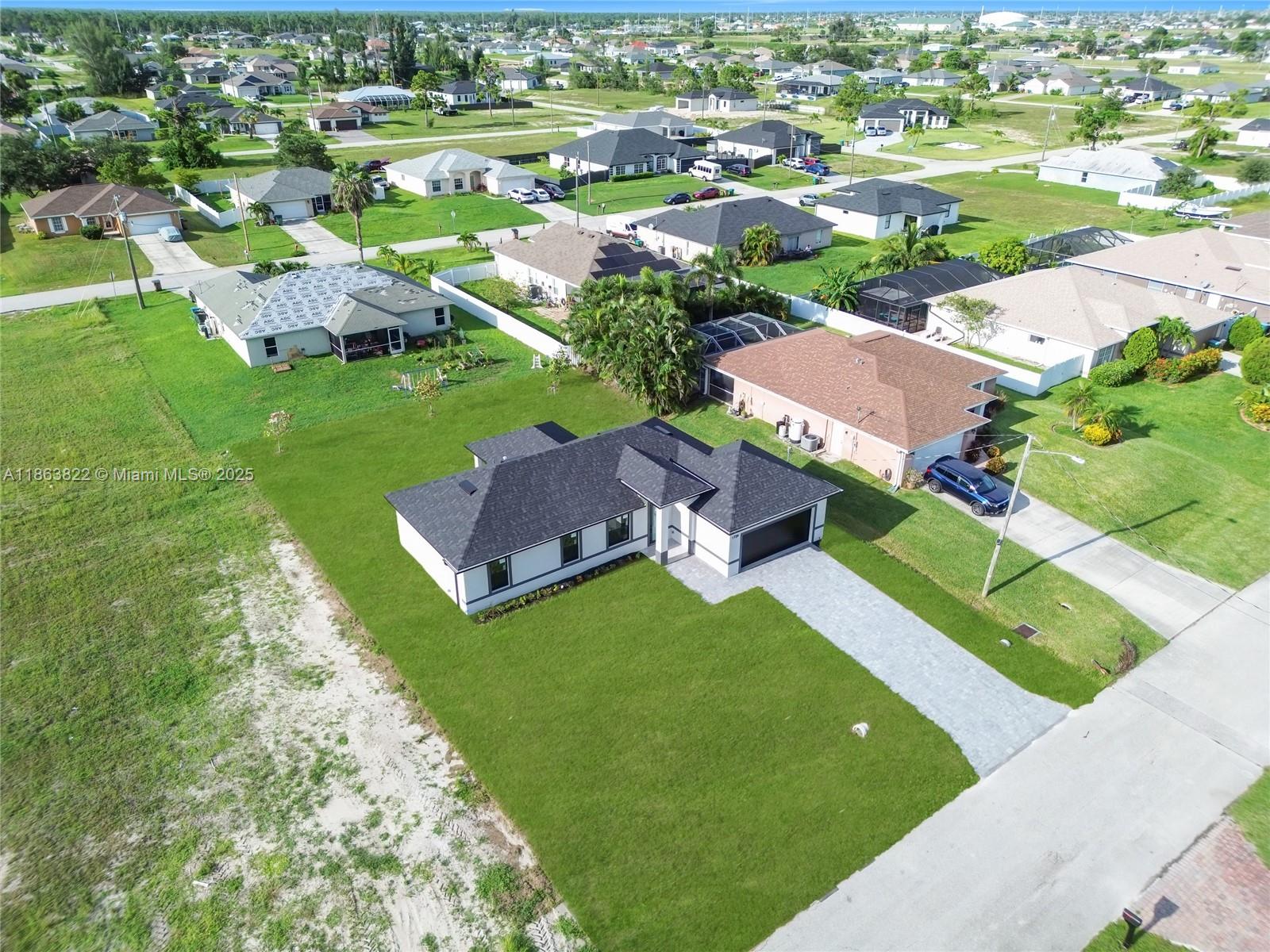 CAPE CORAL - Residential
