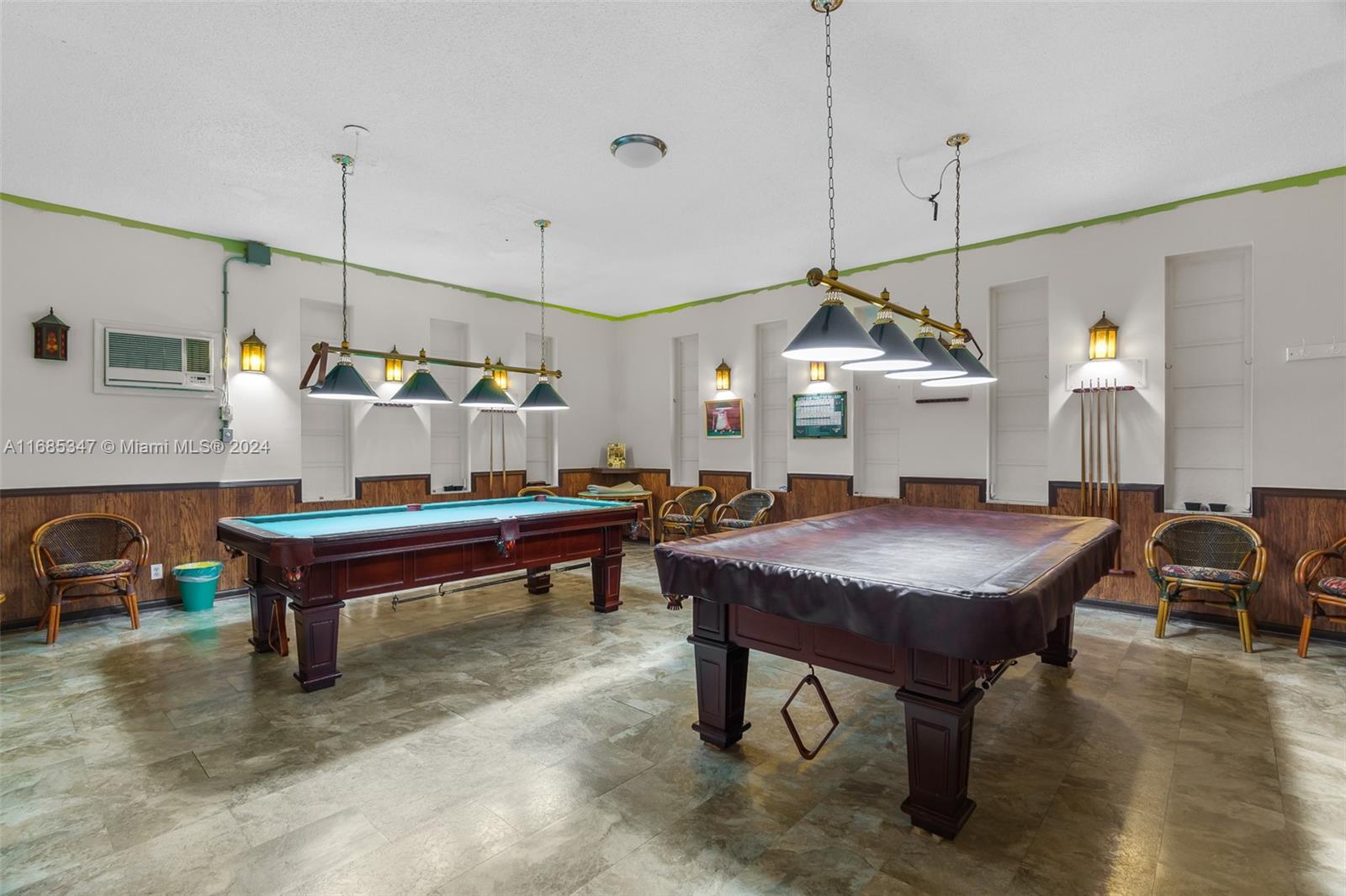 SEAGRAPE GARDENS CONDO - Residential