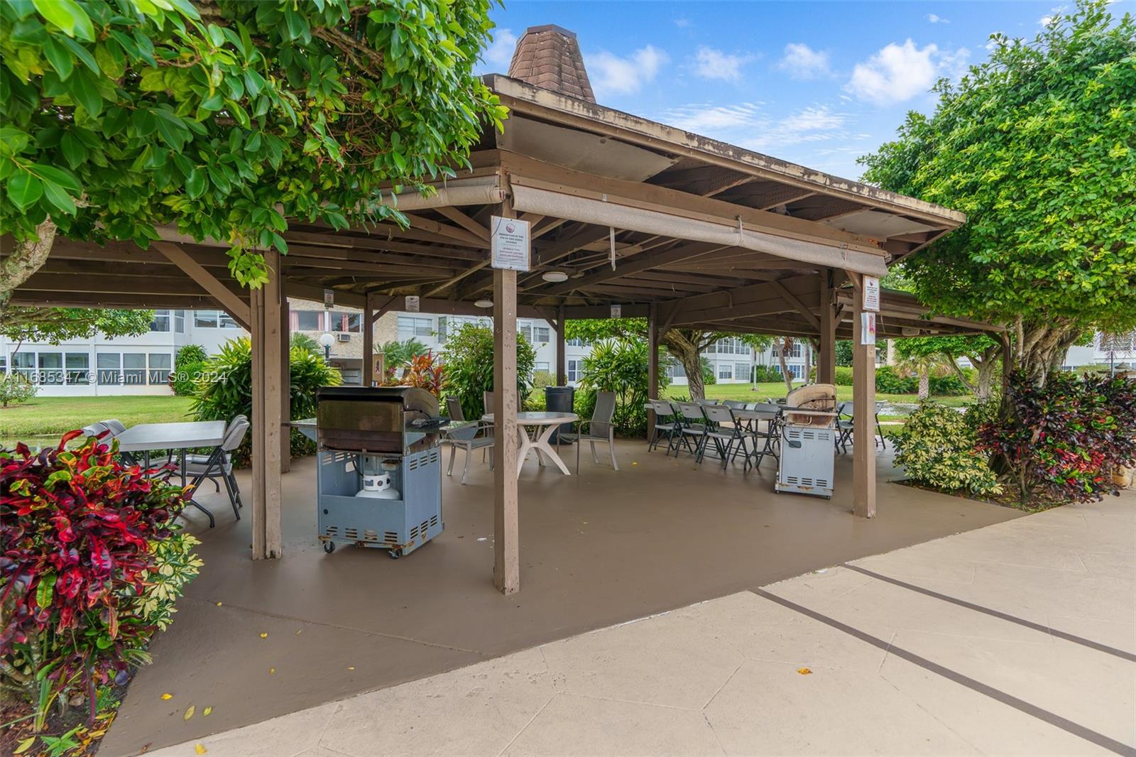 SEAGRAPE GARDENS CONDO - Residential