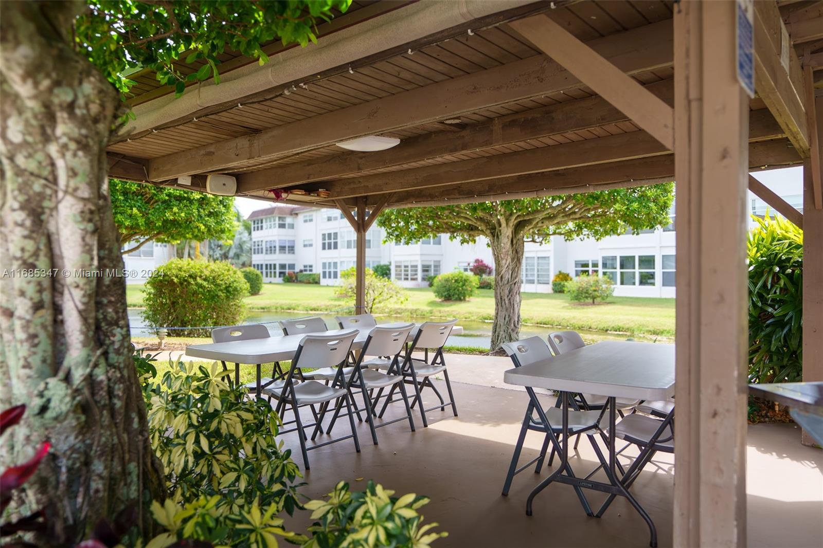 SEAGRAPE GARDENS CONDO - Residential