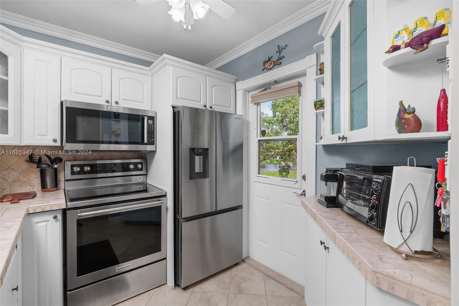 SEAGRAPE GARDENS CONDO - Residential