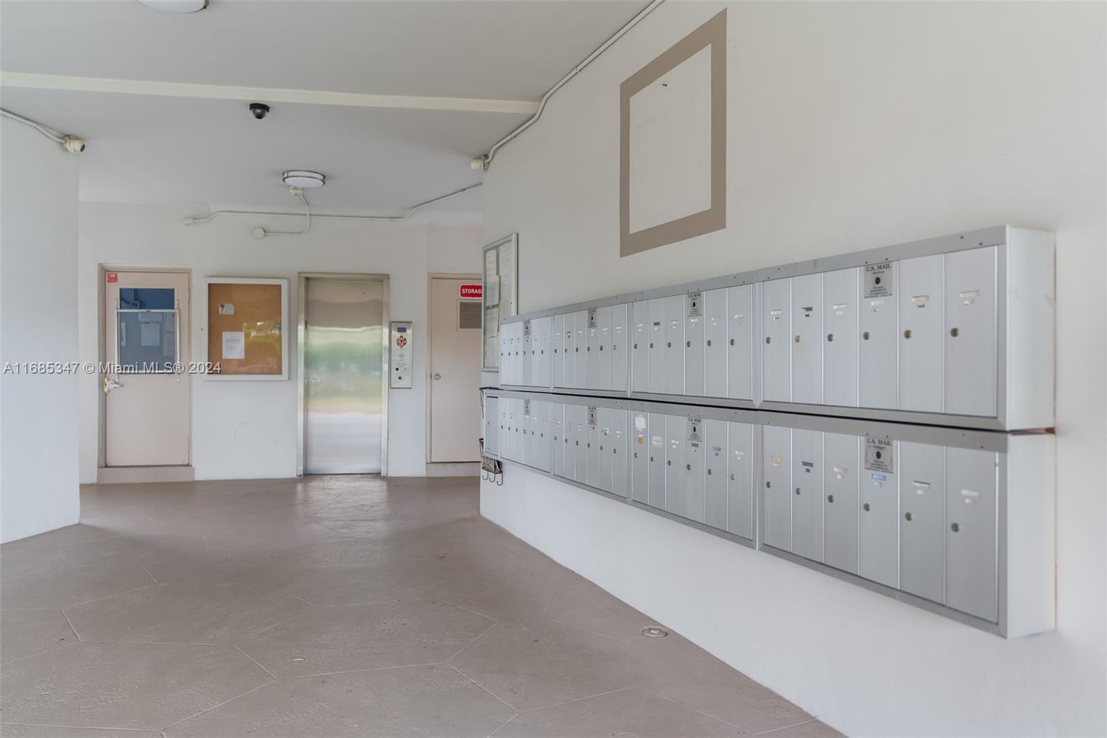 SEAGRAPE GARDENS CONDO - Residential