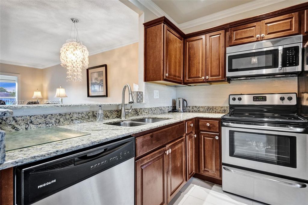 Photo of 3501 NW 47th Ave #601, Lauderdale Lakes, FL 33319 (MLS # A11909107)