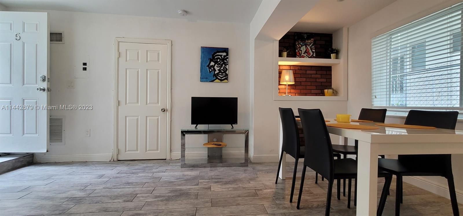 LINCOLN SUB - Residential Lease