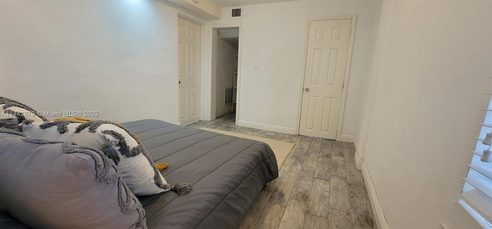 LINCOLN SUB - Residential Lease